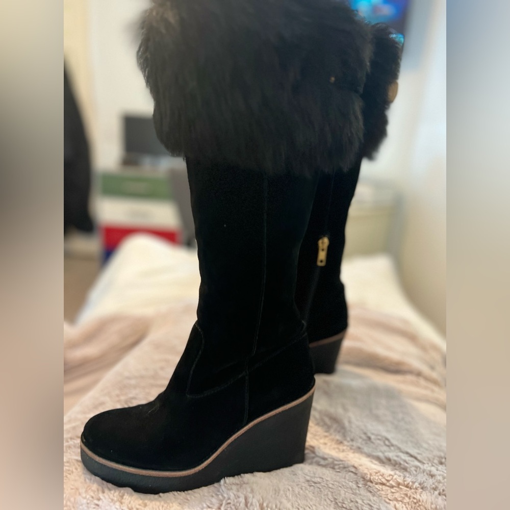 Ugg velberg wedge women boots 100% Authentic